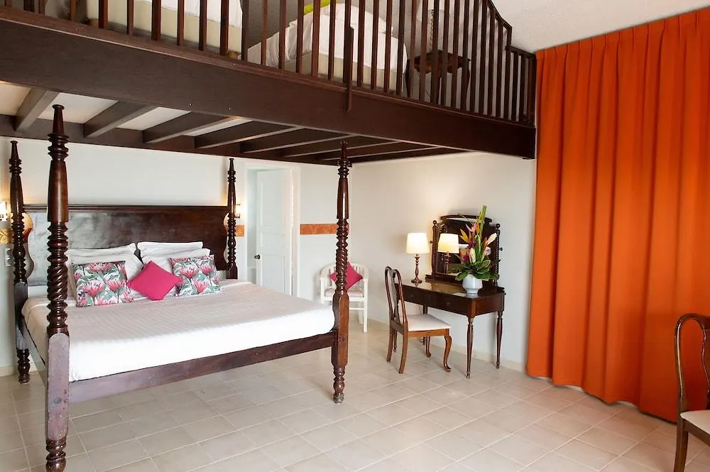 *** Hotel Hôtel Frégate Bleue Le François Martinica