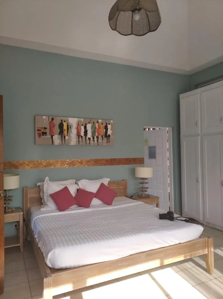 Hôtel Frégate Bleue Le François 3*,