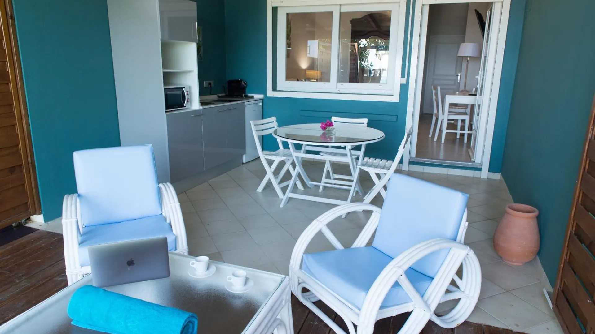 Hotel Hôtel Frégate Bleue Le François